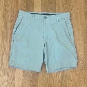 Vineyard Vines Men's Light Gray Shorts